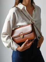 Sac Port paule Altair Cuir Etrier Marron altair EALA134M-vue-porte